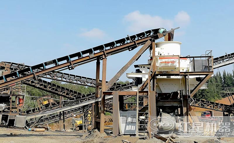 客戶(hù)來(lái)廠(chǎng)咨詢(xún)：想購(gòu)買(mǎi)日產(chǎn)1000噸的制砂機(jī)，有推薦的型號(hào)嗎？